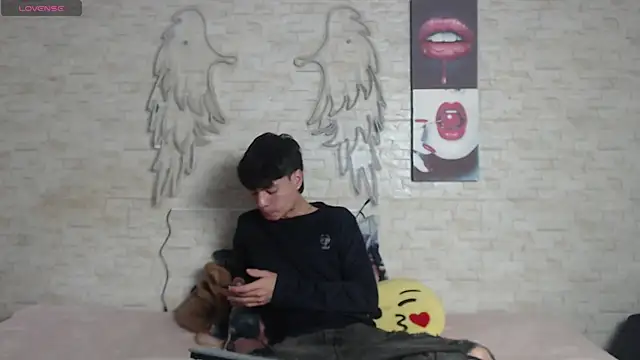 Snapshot of axel_milo_kairo_and_noa chatting on 12-18-25, 01:06 axel milo kairo and noa online show from 12-18-25, 01:06