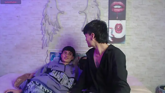 Snapshot of axel_milo_kairo_and_noa chatting on 12-19-25, 03:41 axel milo kairo and noa online show from 12-19-25, 03:41