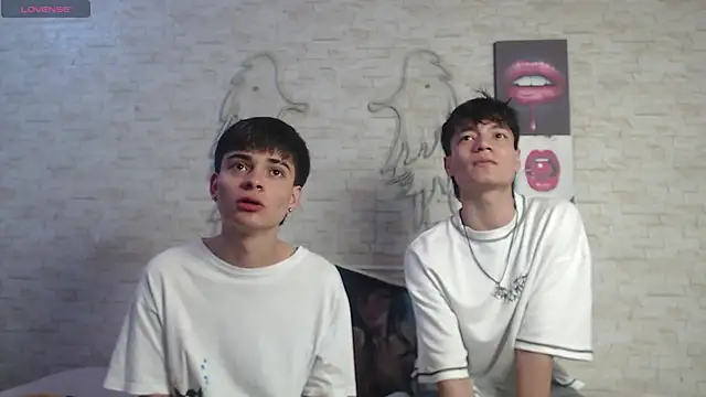 Snapshot of axel_milo_kairo_and_noa chatting on 01-10-26, 07:48 axel milo kairo and noa online show from 01-10-26, 07:48