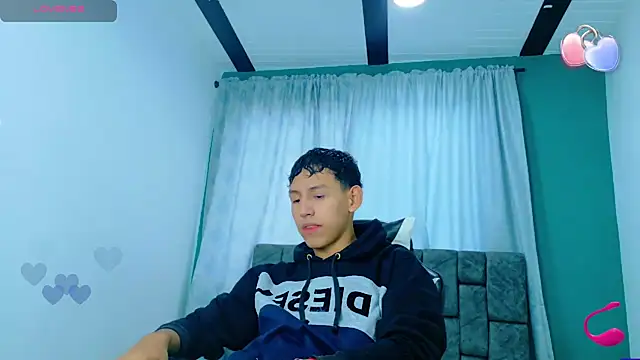 FelipeGonzalezz online show from 11-16-25, 12:44