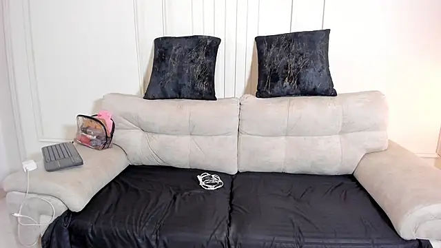 Kenia Storm online show from 01-07-26, 07:38