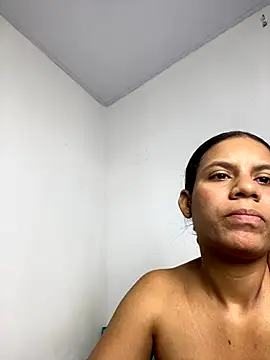 Snapshot of lineichun1708 chatting on 11-18-25, 07:07 lineichun1708 online show from 11-18-25, 07:07