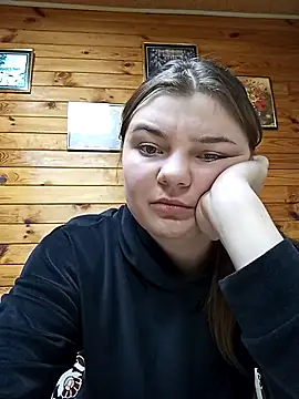 Viktoria kis online show from 11-12-25, 07:24