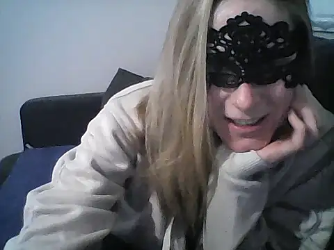 MelleEloa online show from 11-26-25, 10:11