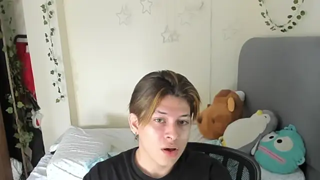 Felix kitty online show from 11-11-25, 07:36