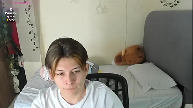 Felix kitty online show from 11-13-25, 07:02