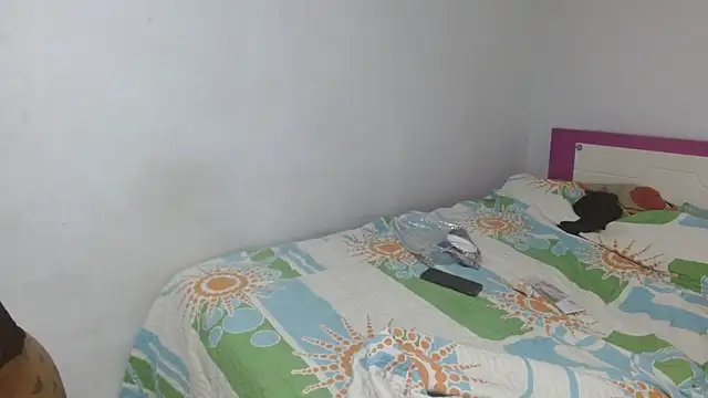 antonela-cris online show from 04-16-26, 03:18