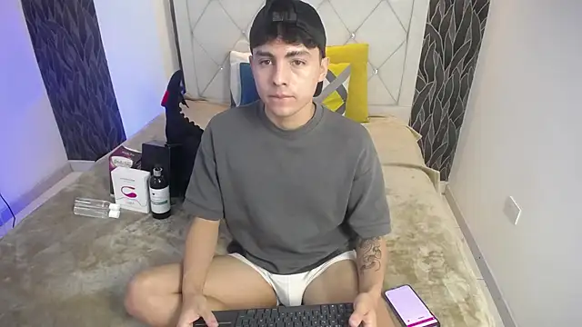 Samu FoXXX online show from 12-05-25, 08:16