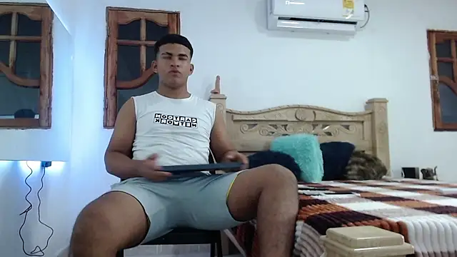 mathews    online show from 11-19-25, 02:33