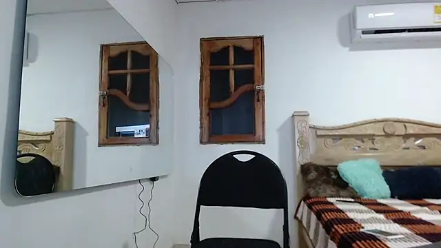 mathews    online show from 11-27-25, 02:24