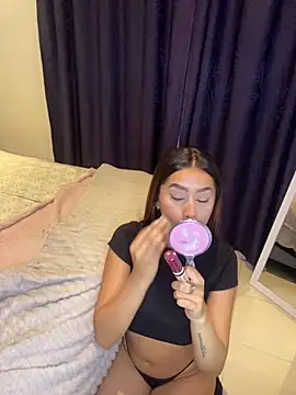 lauren clauz online show from 11-20-25, 12:22