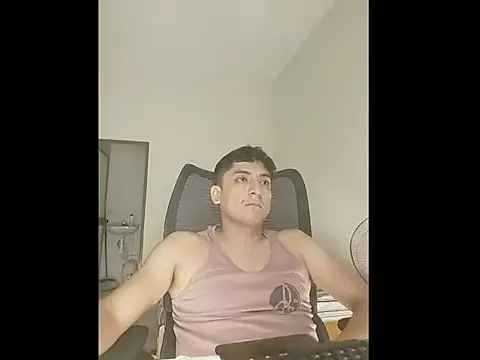 Snapshot of romdem chatting on 11-12-25, 06:25 romdem online show from 11-12-25, 06:25