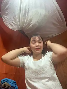 Snapshot of xu-ka chatting on 04-15-26, 05:25 xu-ka online show from 04-15-26, 05:25