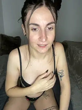 AuroraAllure 27 online show from 11-21-25, 05:33