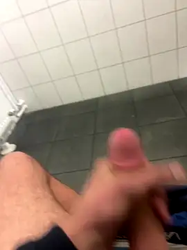 lukasDickpic12 online show from 11-22-25, 05:34