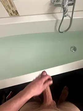 lukasDickpic12 online show from 12-16-25, 08:14