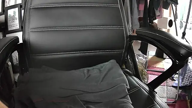 Chrisatmiami online show from 11-22-25, 02:16