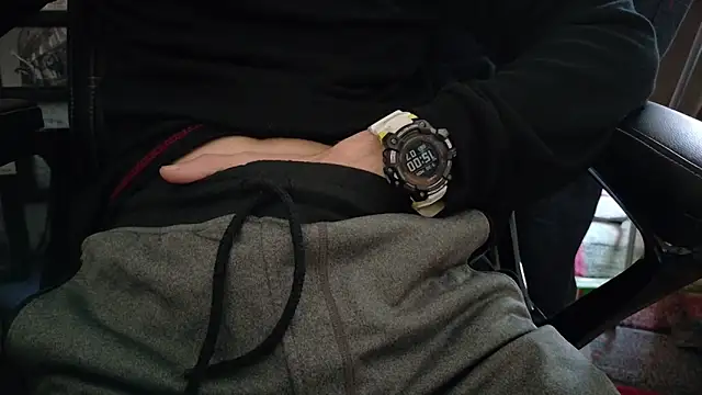 Snapshot of Chrisatmiami chatting on 03-30-26, 01:01 Chrisatmiami online show from 03-30-26, 01:01