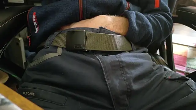 Snapshot of Chrisatmiami chatting on 04-02-26, 12:36 Chrisatmiami online show from 04-02-26, 12:36