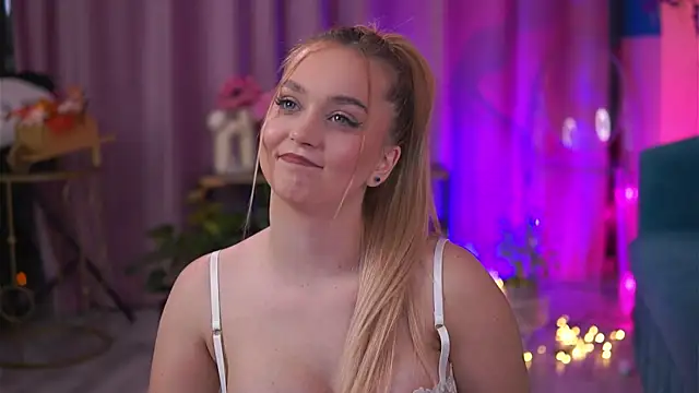 ElyssawetXX online show from 11-20-25, 07:24