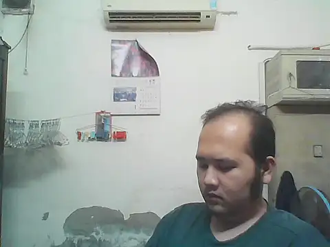 Snapshot of linhlinhthan chatting on 11-26-25, 02:51 linhlinhthan online show from 11-26-25, 02:51