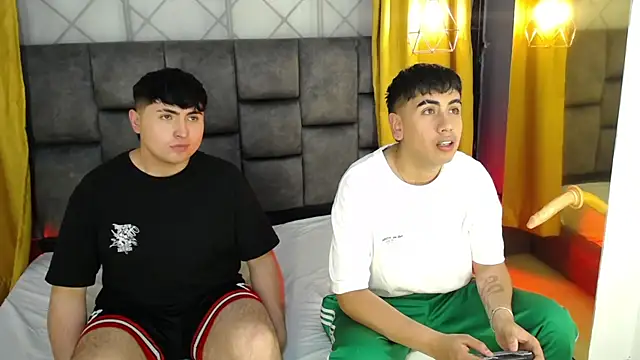 Snapshot of Alex_Beamont chatting on 11-13-25, 08:08 Alex Beamont online show from 11-13-25, 08:08