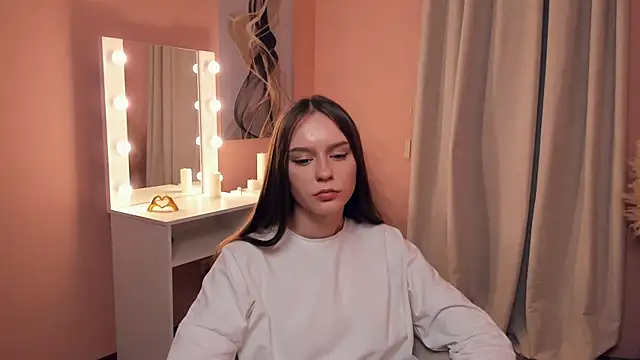 KattieCoron online show from 11-13-25, 03:55