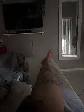 Snapshot of Putorj1 chatting on 11-12-25, 10:37 Putorj1 online show from 11-12-25, 10:37