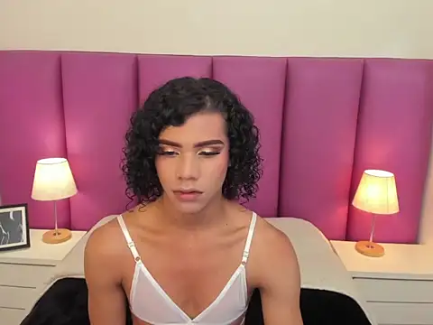 Snapshot of AlexaBellanova chatting on 03-01-26, 02:13 AlexaBellanova online show from 03-01-26, 02:13