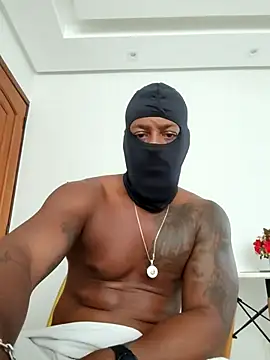 Snapshot of Zepouvinho chatting on 11-19-25, 03:56 Zepouvinho online show from 11-19-25, 03:56