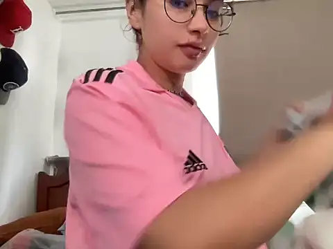 Snapshot of Dreana chatting on 02-28-26, 05:14 Dreana online show from 02-28-26, 05:14