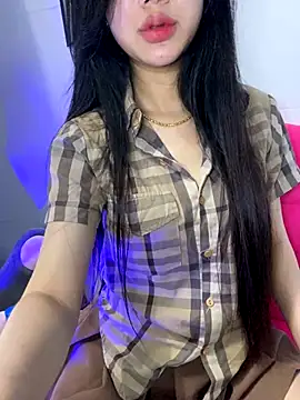 Snapshot of Bella_wett chatting on 11-12-25, 03:56 Bella wett online show from 11-12-25, 03:56