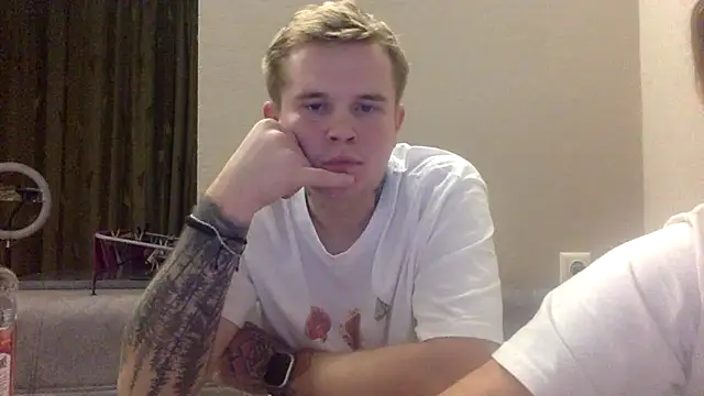 Snapshot of JordanLevi1999 chatting on 11-12-25, 02:23 JordanLevi1999 online show from 11-12-25, 02:23