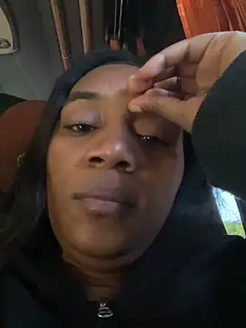 AishaOwens online show from 02-17-26, 01:29