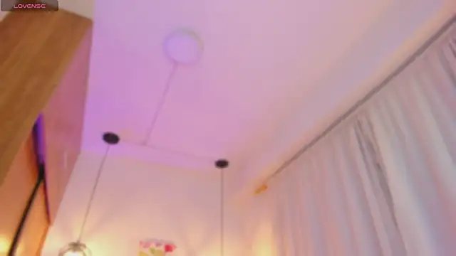 Snapshot of Cassiesteveens chatting on 11-13-25, 10:52 Cassiesteveens online show from 11-13-25, 10:52