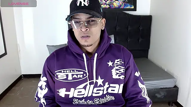 Isaacas  online show from 11-21-25, 11:20