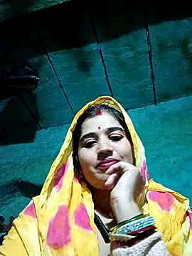 Hot kamla online show from 12-18-25, 03:29