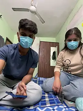 Cute hotzara online show from 11-17-25, 04:29