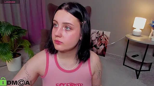 hey tessa online show from 11-26-25, 11:11