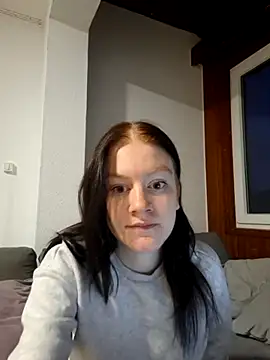 Lilly hase online show from 11-21-25, 06:23