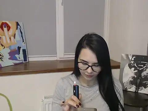 divina kira online show from 12-21-25, 11:06