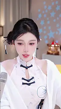 Snapshot of UUsweet chatting on 11-25-25, 02:11 UUsweet online show from 11-25-25, 02:11