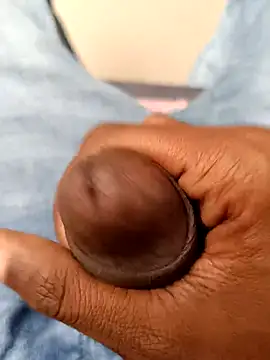 Snapshot of sexiestboii_ chatting on 01-12-26, 06:51 sexiestboii online show from 01-12-26, 06:51