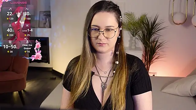 EmmaBloomm online show from 11-26-25, 09:16