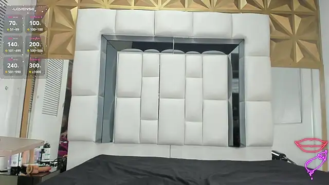 Snapshot of Estefanny_lopez19 chatting on 04-09-26, 12:32 Estefanny lopez19 online show from 04-09-26, 12:32