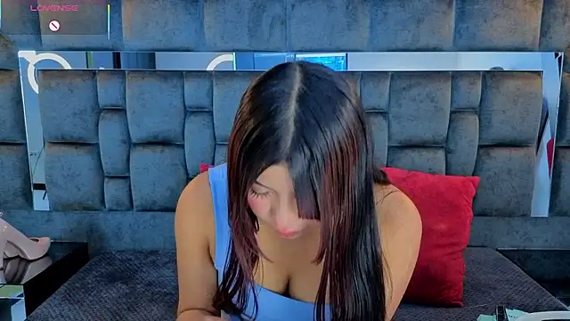 IssaJones  online show from 02-17-26, 07:53