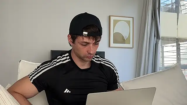 Snapshot of iggydavid chatting on 11-17-25, 08:36 iggydavid online show from 11-17-25, 08:36