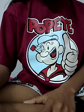 Snapshot of sexy_lelina chatting on 11-19-25, 06:24 sexy lelina online show from 11-19-25, 06:24