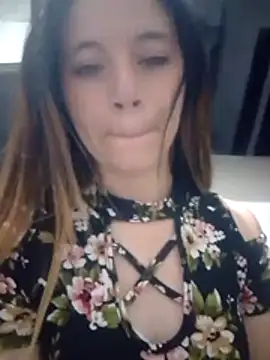 Snapshot of dayanarrb chatting on 11-18-25, 05:56 dayanarrb online show from 11-18-25, 05:56