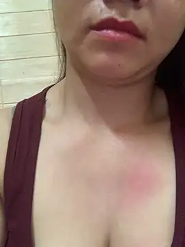 Snapshot of Diana-sexyy chatting on 02-11-26, 02:05 Diana-sexyy online show from 02-11-26, 02:05